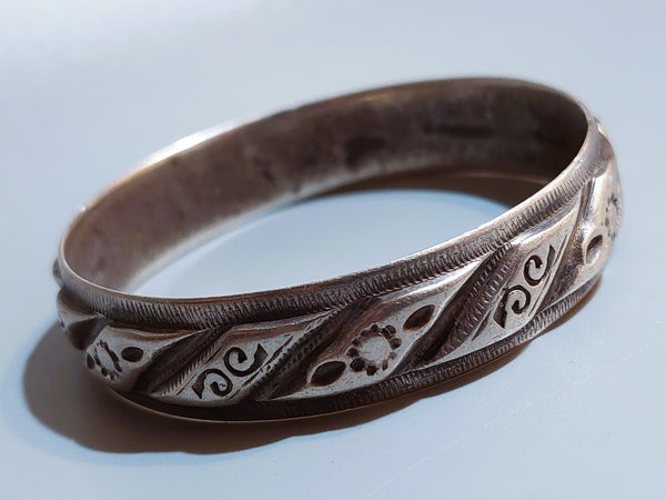 Ant. Handwrought N. African Morocco Silver Berber Bangle Bracelet Cuff Ca: 19th