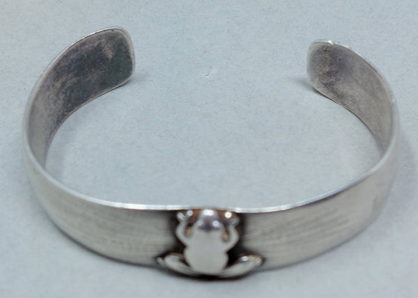 Wonderful Vintage Navajo Sterling Silver Cuff with Frog Effigy
