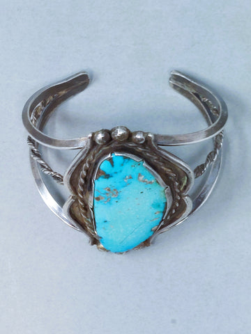 Navojo Sterling Silver & Turquoise Cuff Bracelet Large Stone Circa 1940