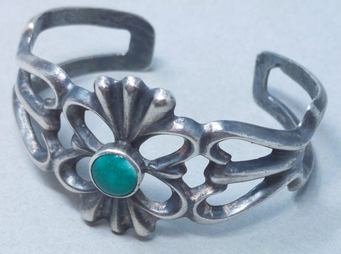 Navajo Sterling Silver & Turquoise Cast Single stone Cuff Bracelet