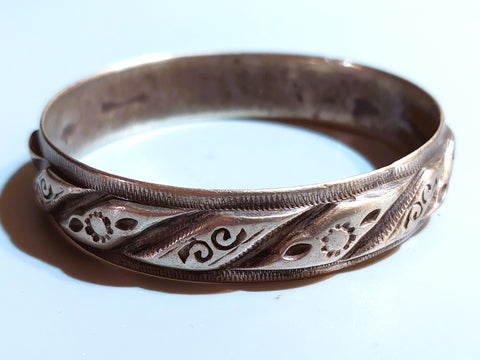 Ant. Handwrought N. African Morocco Silver Berber Bangle Bracelet Cuff Ca: 19th