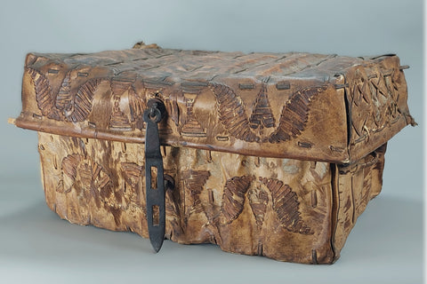 Petaca or Hide Traveling Chest