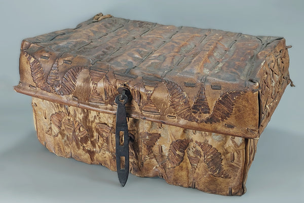 Petaca or Hide Traveling Chest