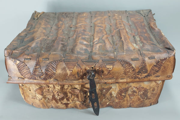 Petaca or Hide Traveling Chest