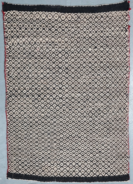 Pretty Navajo blanket / weaving / Textile