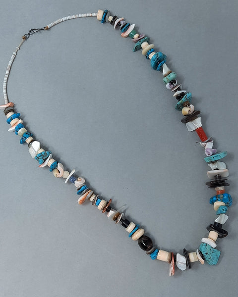 Native American Turquoise and Shell Necklace 23" Single Strand