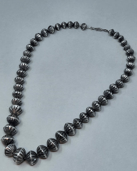 Vintage Navajo Silver Pearl Native American Fluted Bench Bead Necklace