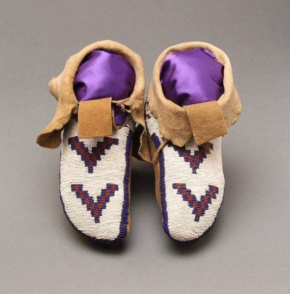 North American Indian Moccasin Classic Blackfoot Design