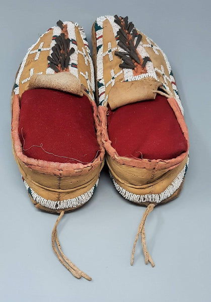Plains Moccasin with Red and yellow Ocre Pigment 